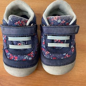 Stride Rite Soft Sole Walker Shoes Sz 5